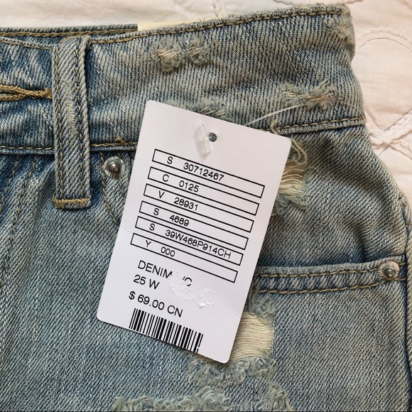 URBAN OUTFITTERS BDG JEAN SHORTS - Picture 3 of 7